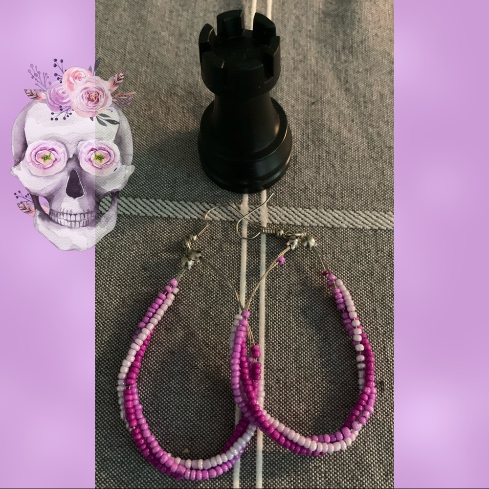 💀Pink Beaded Earrings